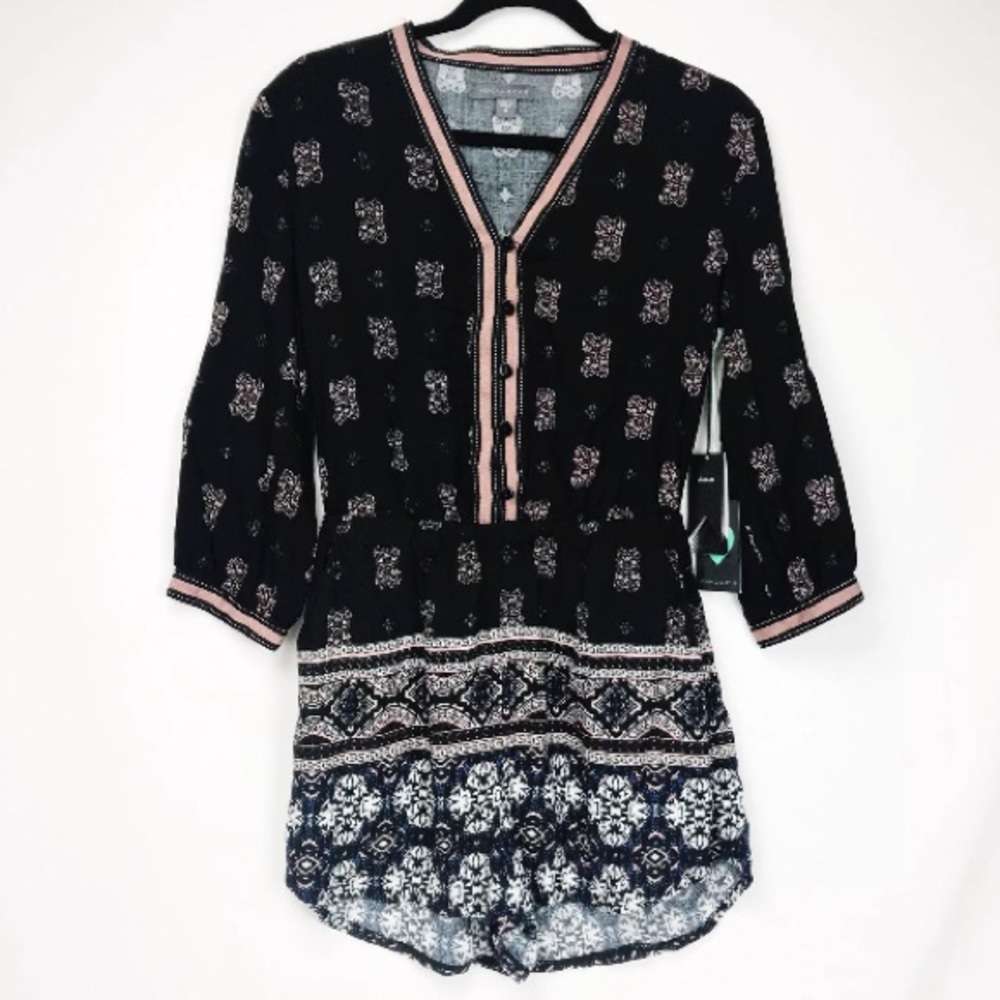 NWT Kendall & Kylie Black Romper ✨